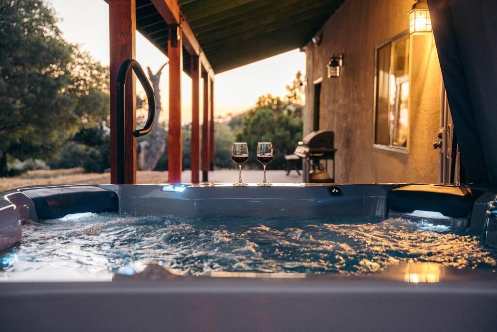 הוילה בורגו ספרינגס Country Cowboy Hot Tub Hideaway On 20 Acres מראה חיצוני תמונה